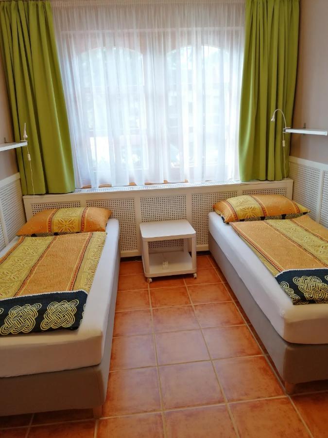 Karpatia Panzio Bed & Breakfast เอสแตร์กอม ภายนอก รูปภาพ